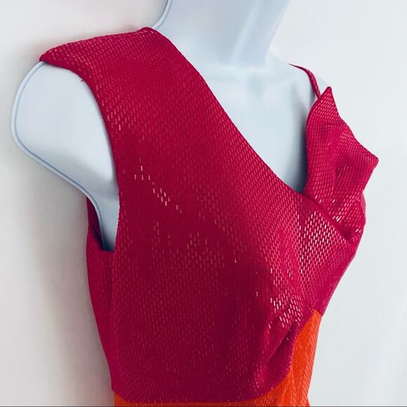 St. John Santana Knit Cocktail Dress Size 2 - Picture 9 of 12